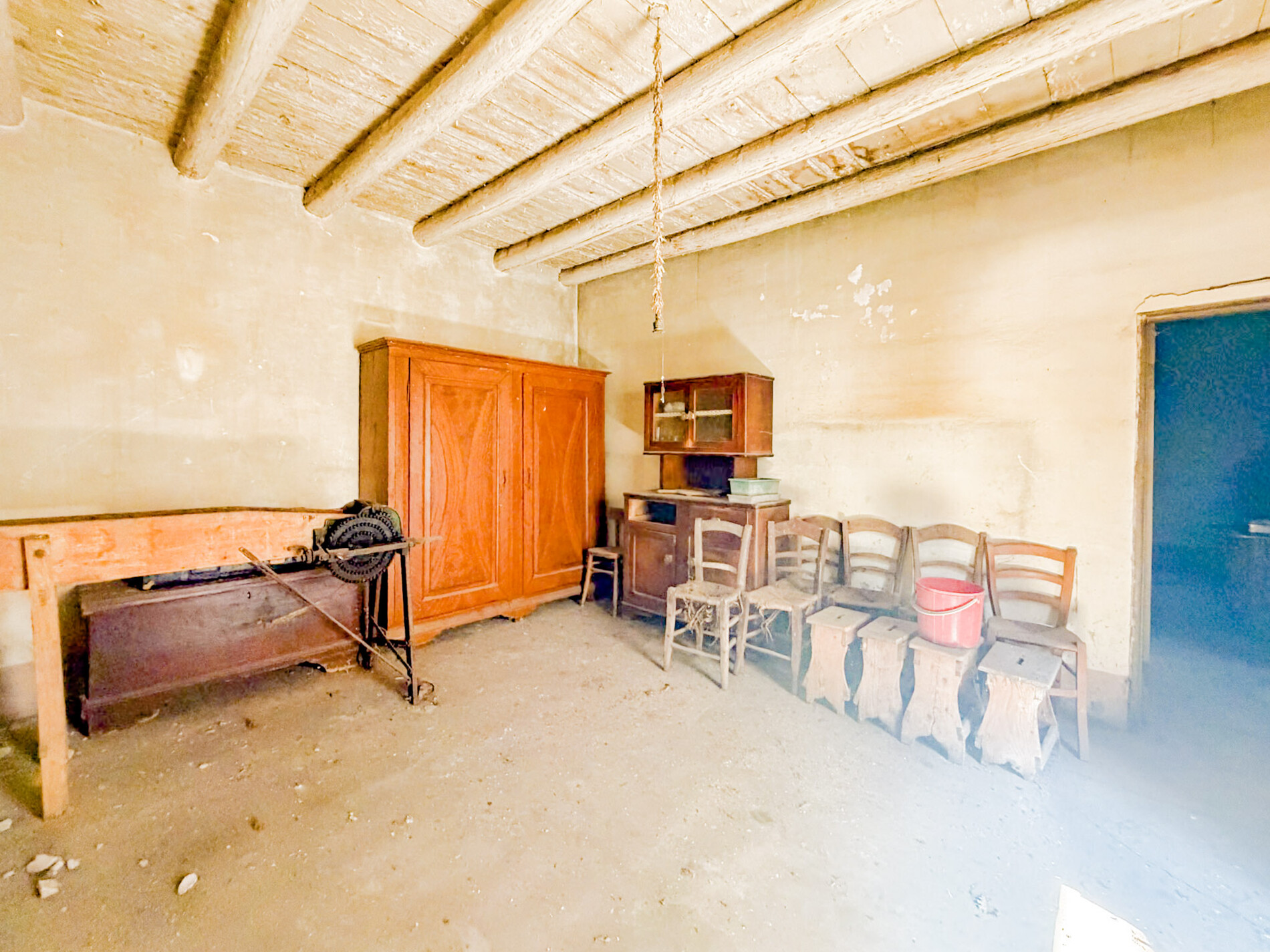 Property Photo (9305)