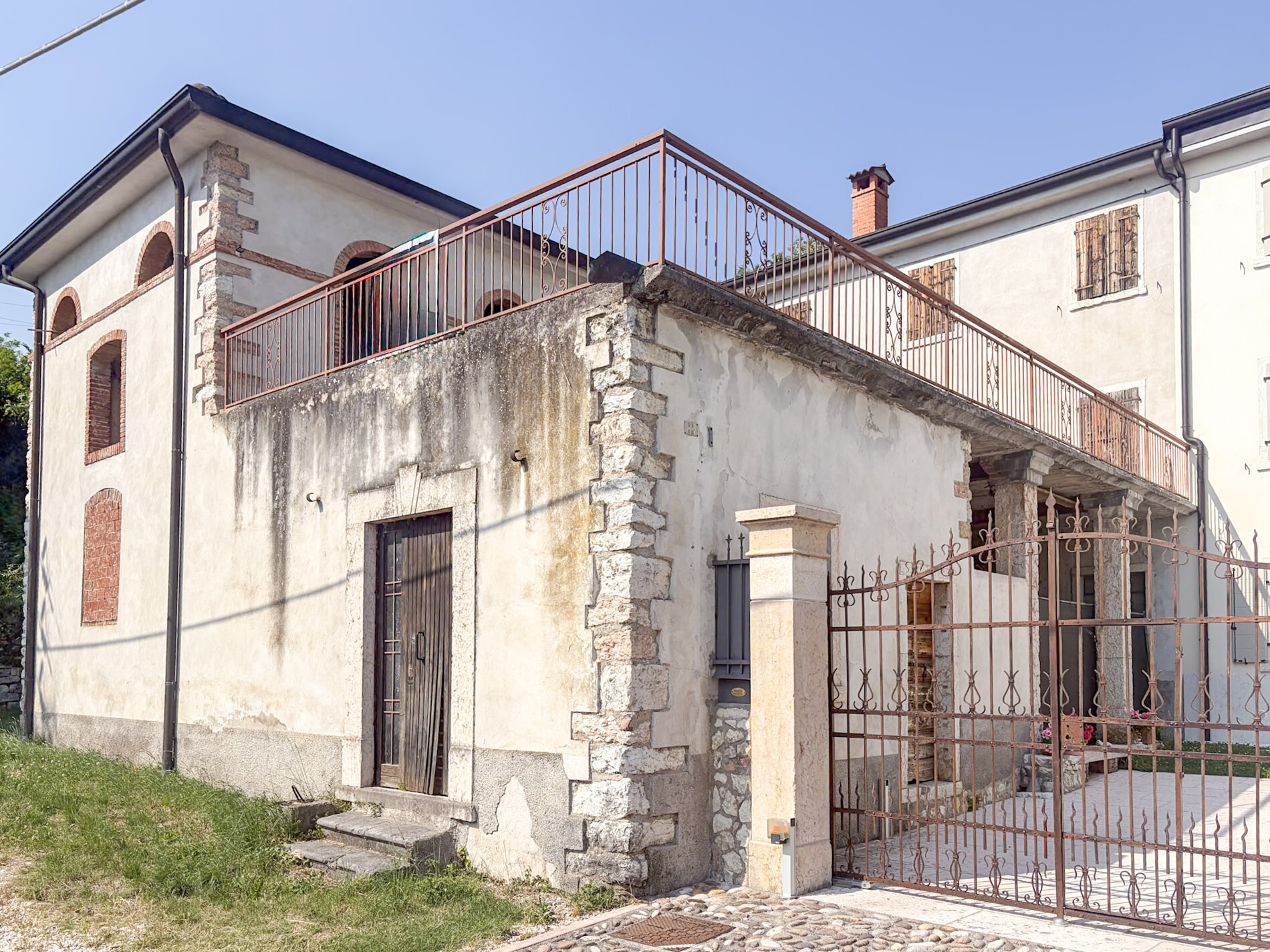 Property Photo (9330)