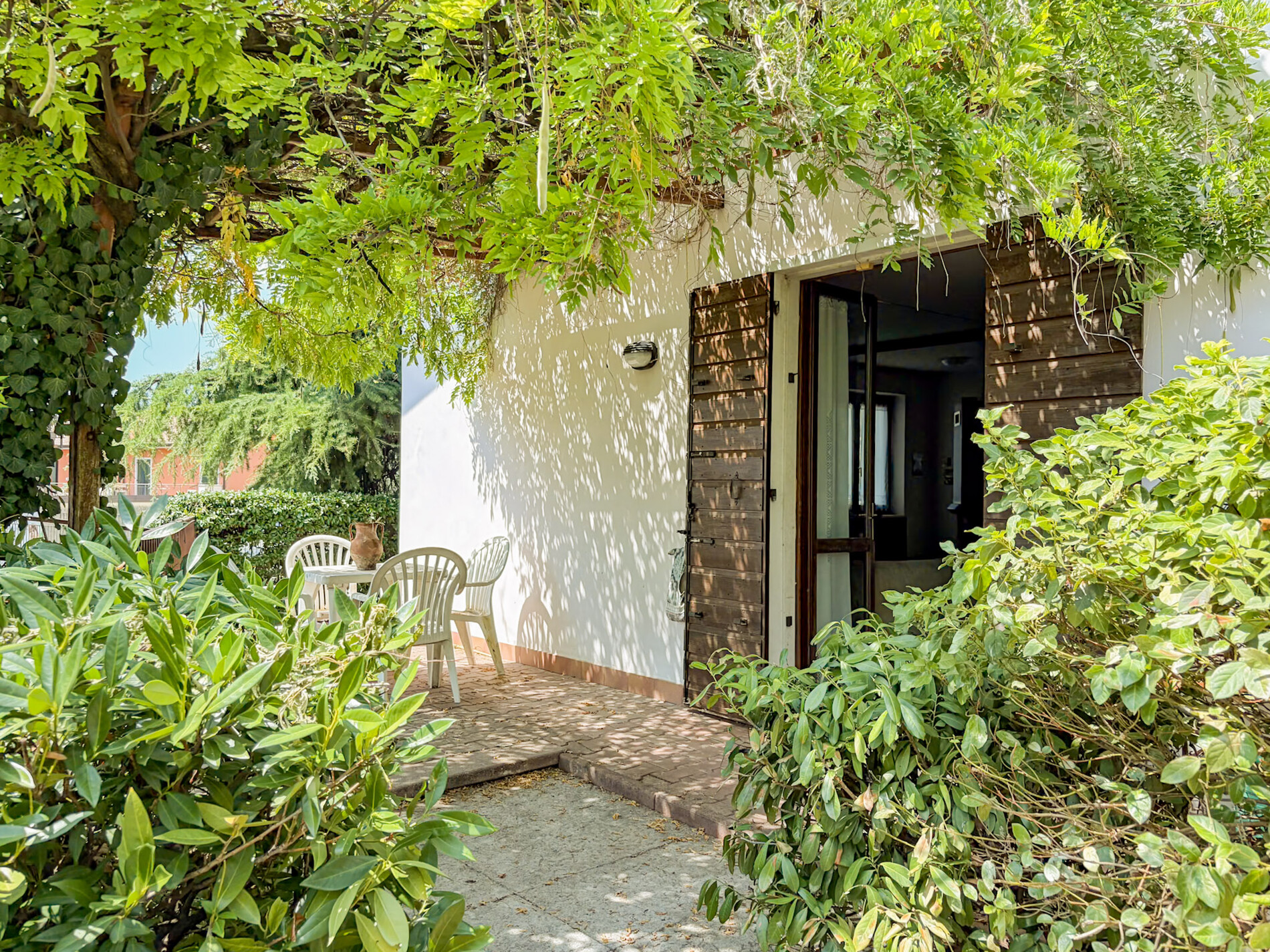 Property Photo (10002)