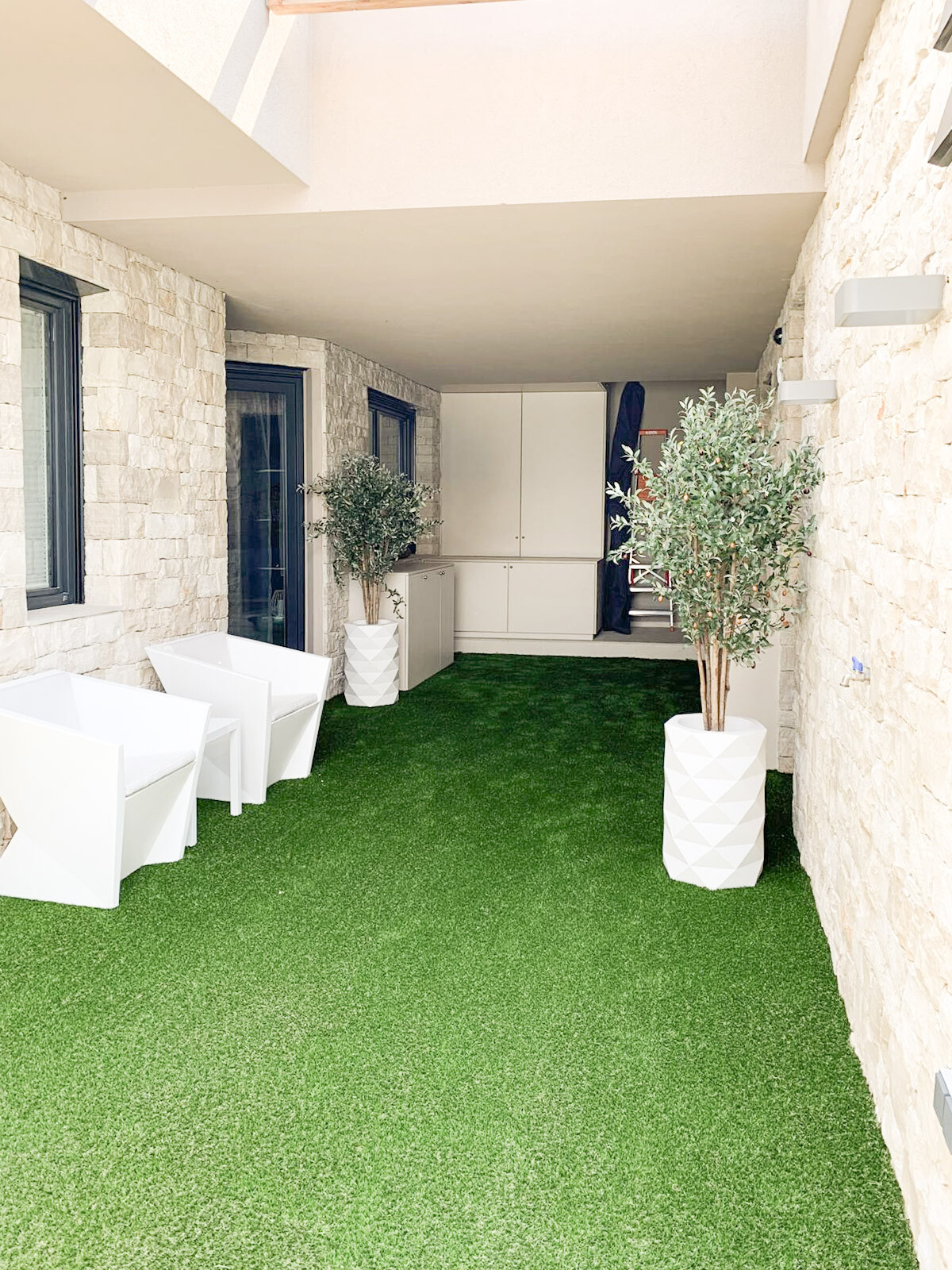 Property Photo (9828)