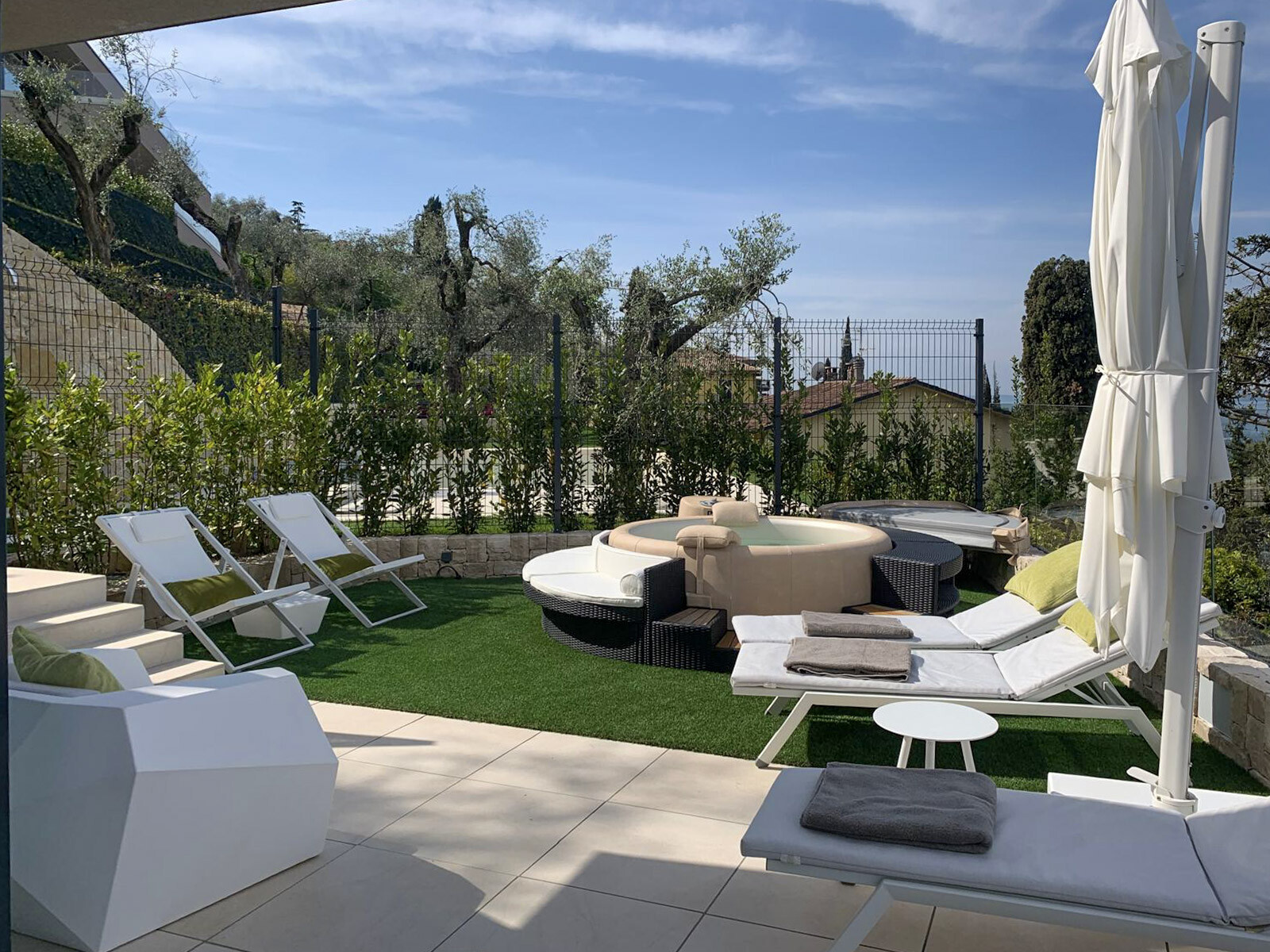 Property Photo (9832)