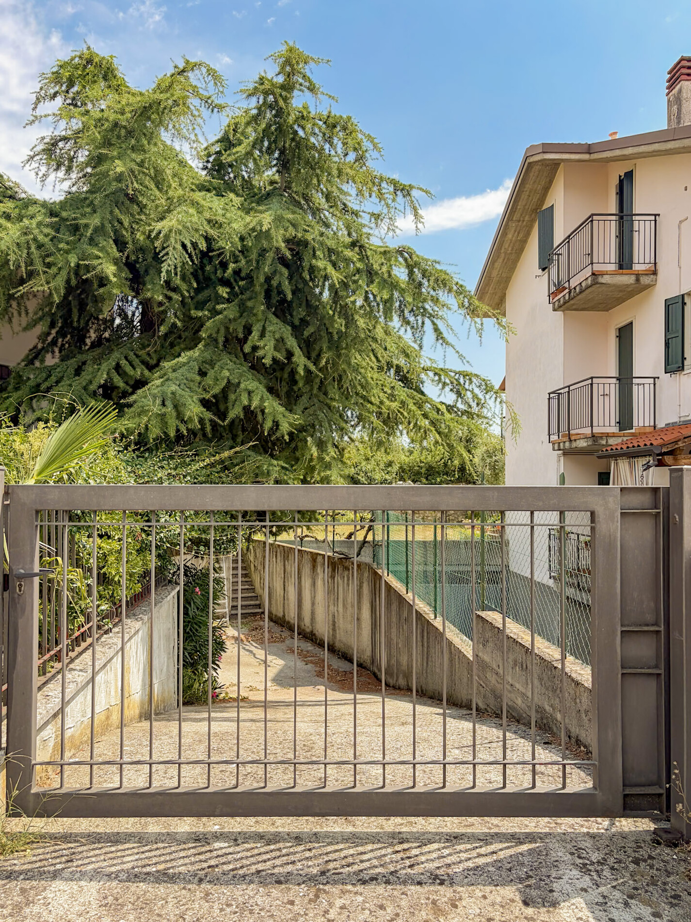 Property Photo (10040)