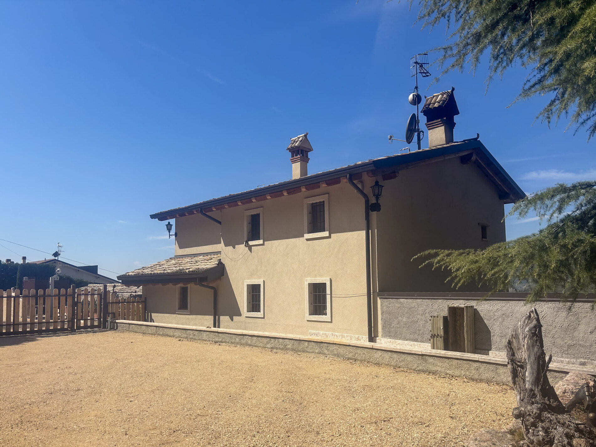 Property Photo (10104)