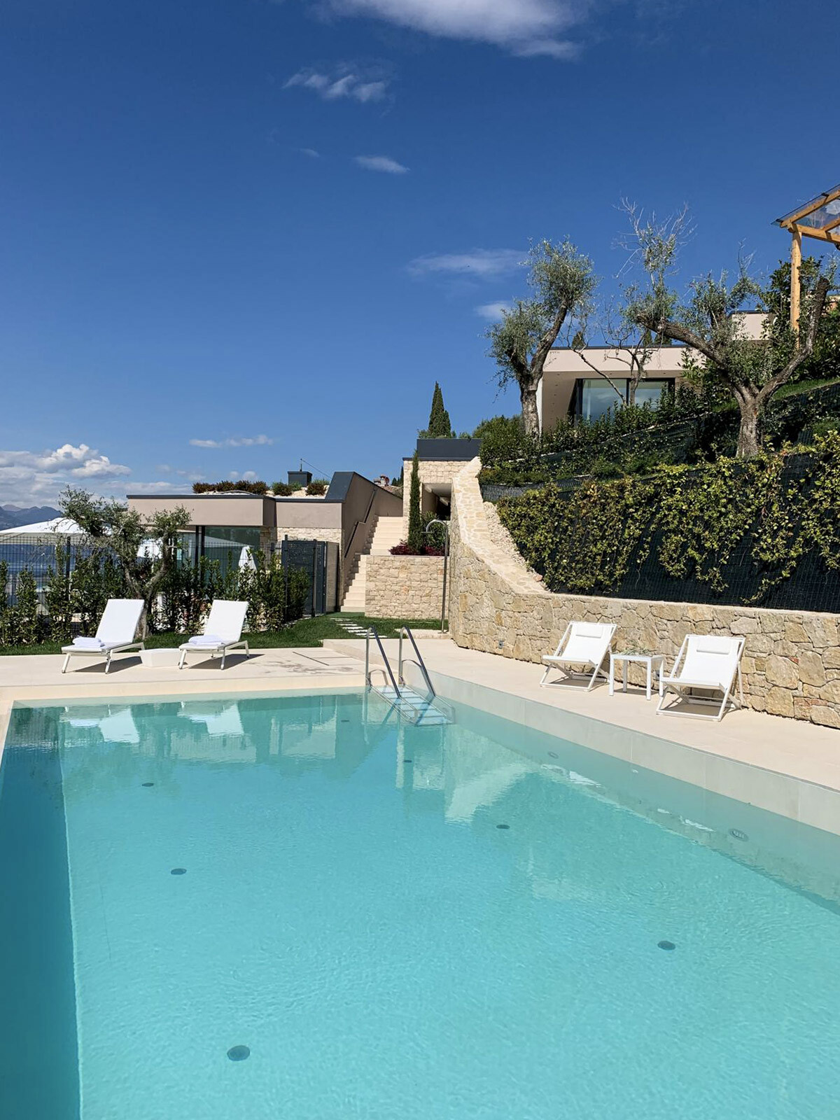Property Photo (9823)