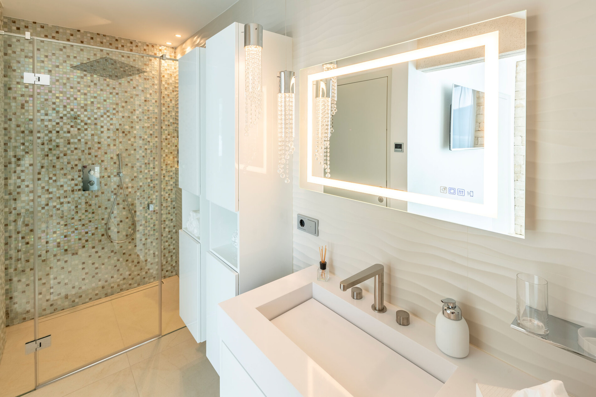 Property Photo (9812)