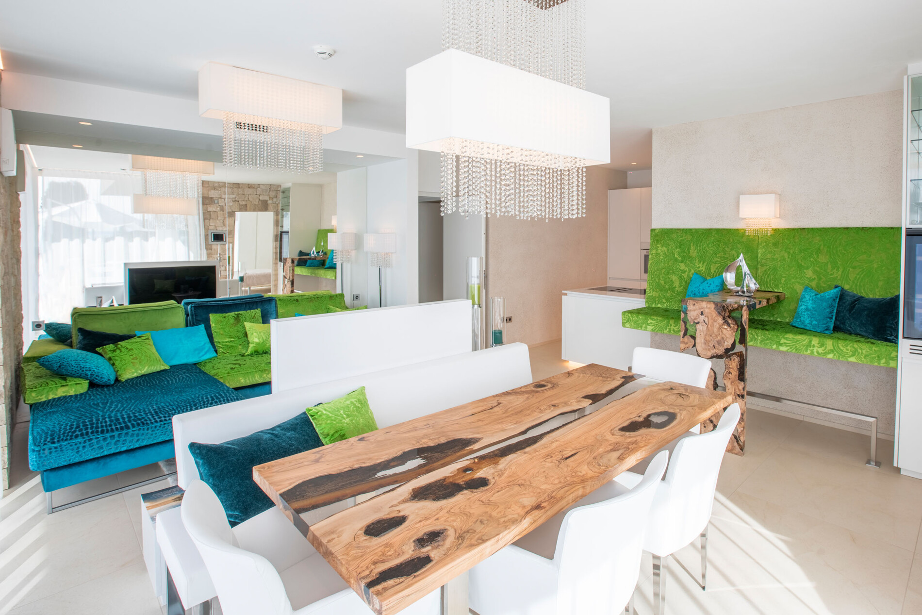 Property Photo (9806)
